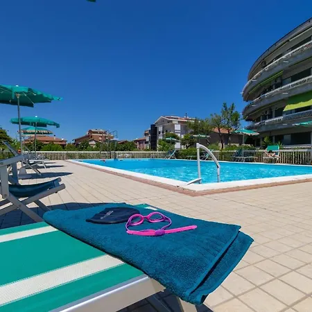 In Con Piscina A Silvi Marina Silvi Paese