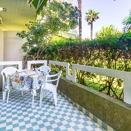 In Con Piscina A Silvi Marina