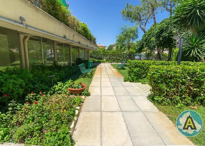 In Con Piscina A Silvi Marina Apartament